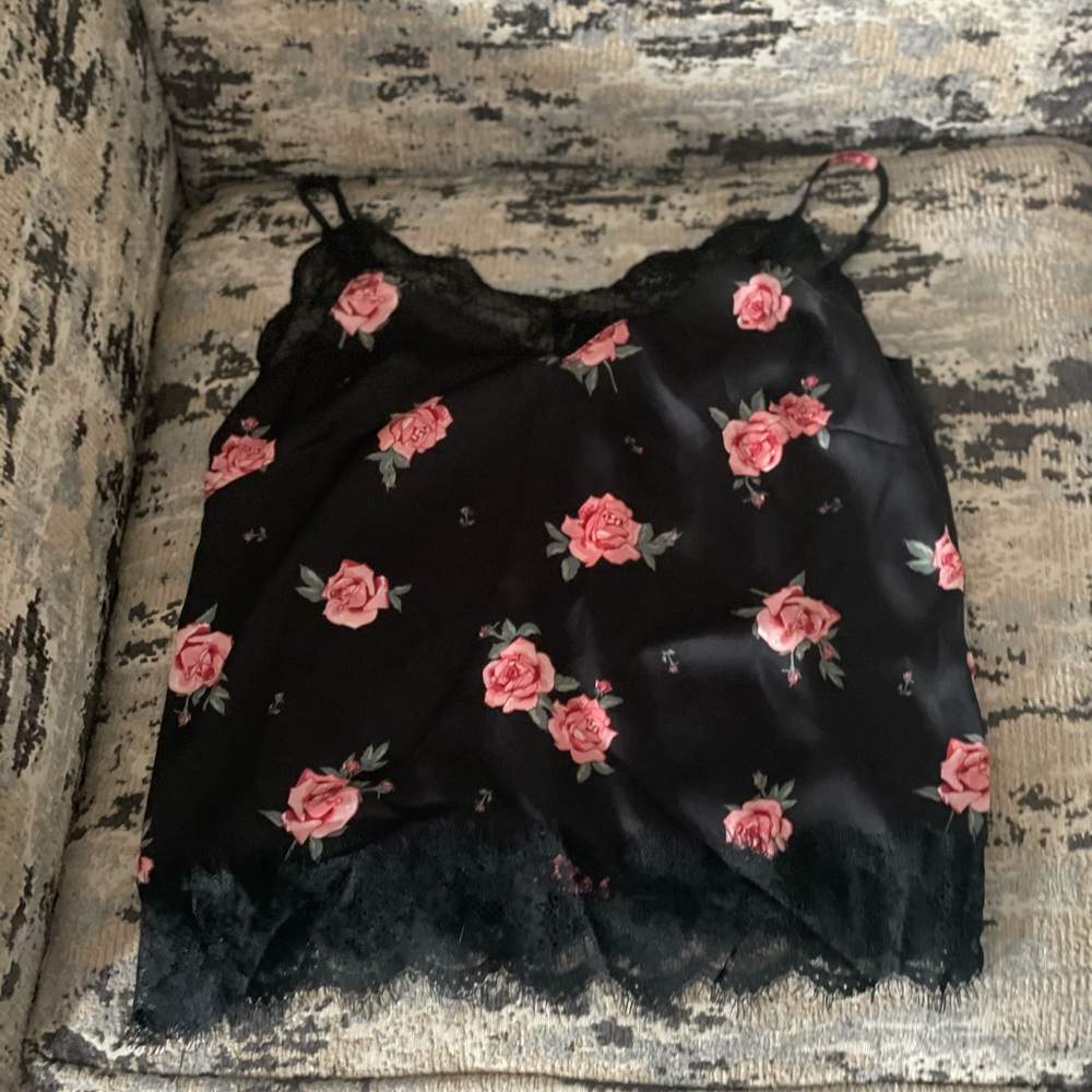 H&M lace floral tank